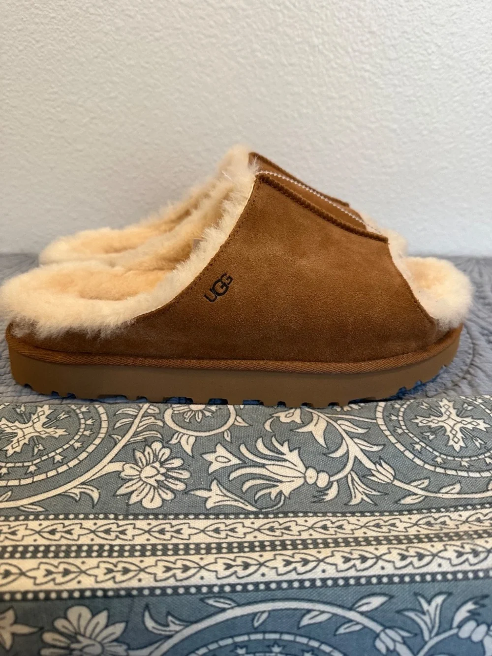 UGG GREENPORT SLIDE. NWOT. 10